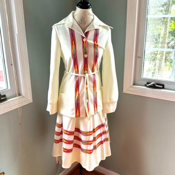 Vintage Dresses & Skirts - Vintage Bodin Knits Aztec Design 2 Piece Set (No Size Tag prob Small)